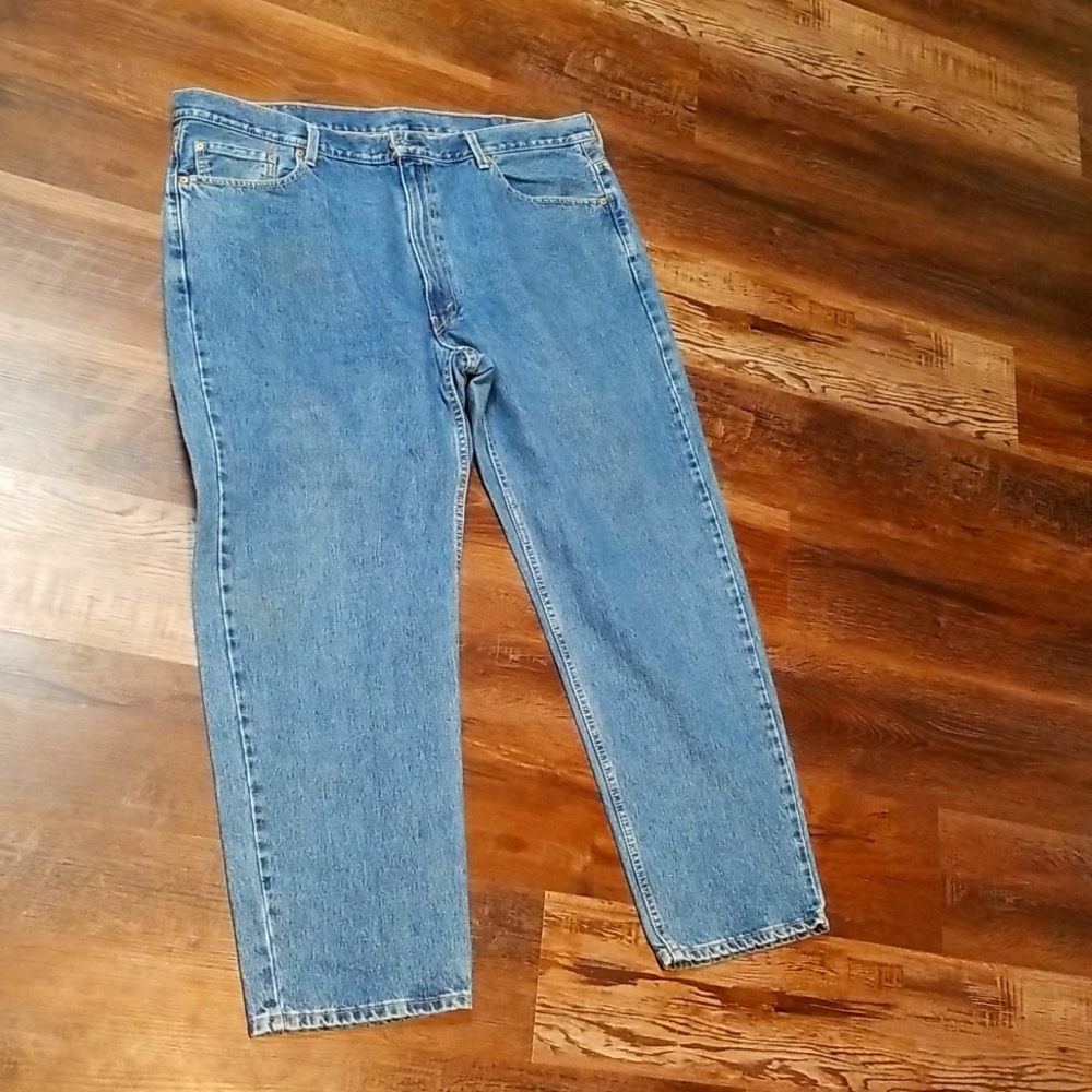 Excellent pair Levi's 550 jeans sz 44
